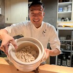 割鮮 入たに - 顔が黒い