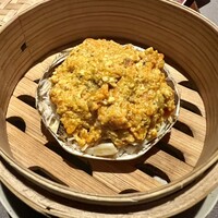 茶禅華 - 蒸し蟹雄の身に味噌を乗せて