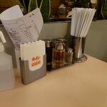 味の古久家 - テーブルセット