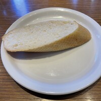 Bar Espanol YEBRA - ？？  まずこれだけ来ます。ほのかにあたたかい