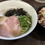 麺や でこ - 追い煮干しそば