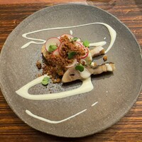 料理屋まえかわ - 鰆の炙り　クリームチーズと橙のソース　塩サブレがけ