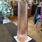 ビストロカフェシュシュ - お水のボトルも素敵。
      