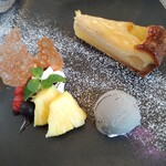 ビストロカフェシュシュ - アイスクリームは胡麻。