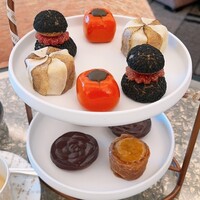ベージュ アラン・デュカス 東京 - 