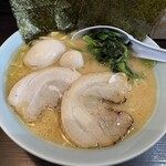 横浜家系ラーメン 魂心家 - 料理写真: