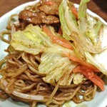 庄や - ソース焼きそば（取り分けました）