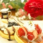 Kafefuusha - 【イチゴとチョコバナナのホットケーキ】　人気急上昇のホットケーキ。今までとはトッピングを変えてみました!(^^)!　\875