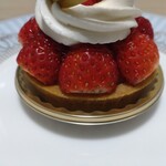 アトリエ オペラ - いちごのタルト