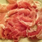 ペルラヴィータ - 生ハム盛り　切りたては香りが違います