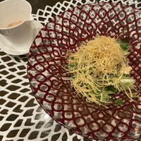 ＳＩＬＩＮ 火龍園 - 鯛のお刺身サラダ 胡麻ソース