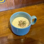 カフェ マチルダ - クラムチャウダー