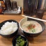 老虎苑 - かす汁定食@550円。濃厚でポカポカします