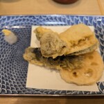 上町菊屋 - 季節の野菜天ぷら（700円）