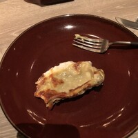 スミレオオサカ - 牡蠣のグラタンも美味しい