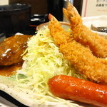 ルイード - 日替わりAランチのハンバーグとエビフライ(2尾）