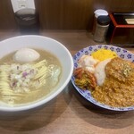 ヌードル＆スパイスカレー 今日の1番 - 朝限定セット ¥1,000-(税込)
      ※かけそば(煮干しラーメン)＋本日のカレー(キーマカレー)