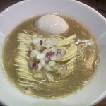 ヌードル＆スパイスカレー 今日の1番 - 煮干しラーメン※味玉は店主からのサービス