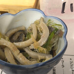 すし専門ストア かど平 - 皮ポン酢は混ぜて食べてね♪食感と旨味酸味のコンボで酒ススム♡