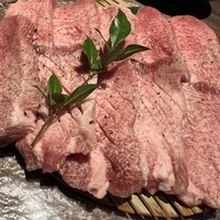 焼肉ダイニング MEGUMI 本店 - 