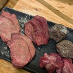 立喰い焼肉 治郎丸 野毛店 - 