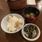 小瀬温泉ホテル - アサリつみれのお吸い物、山菜ちらしご飯、お新香う