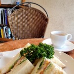 カフェ・デ・コマ - 