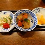 釜めし菜時記 さき亭 - 前菜三種盛り合わせ、ポテサラ、煮物、柿と大根のなます
