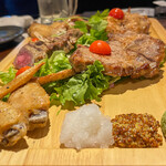 肉系居酒屋 肉十八番屋 - 鶏肉が特に美味