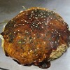 キョウカラ - 肉玉そば(税込930円)
・茹で生中太麺(磯野製麺所)
・オタフクソース(フルーティーな甘み)
・焼き方:軽く押さえる
・焼き上がりの形:ふんわりドーム形
・鉄板で食べます