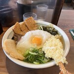大力うどん - 大力うどん　　肉、きつね、おぼろ、海老天、丸天、山かけ、たまご