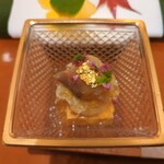 銀座 しのはら - 雲丹豆腐、伊勢海老、ホタテ、北寄貝、加減酢の煮凝り