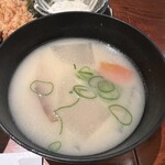 名代とんかつ かつくら 新宿髙島屋店 - お味噌汁