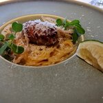 リストランテKubotsu - 武藤さんの走る豚のポルペッティと小野さんの白石れんこんのカチョエペペ 平兵衛酢の香り（2024.10）