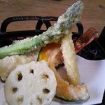 智月庵 - 「林間」セットの天ぷら。