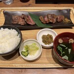 仙台牛たん福助 - 