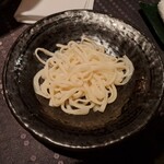 瀬里奈 - 水沢うどんの調理前の様子です。