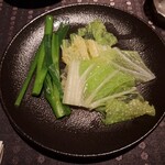 瀬里奈 - しゃぶしゃぶのスープで調理した牧石ネギ、白菜です。