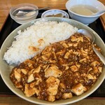楽苑 - ランチ 麻婆丼