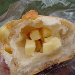BAKERY Brown Clover - チーズフランス