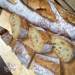 前田パン - 「バゲットフランセーズ」5０ｃｍ　３２４円