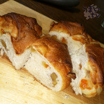 前田パン - 「くるみとオレンジのパン」１７３円