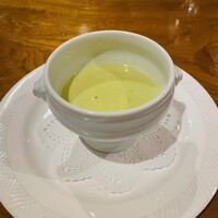 シェ・ホシノ - 本日のポタージュは、グリーンピース。