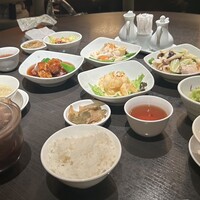 廣東料理 民生 ヒルトンプラザウエスト店 - スーパーランチ@1650円