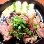 Ungla - 牛肉のトロトロ煮込みステーキ１５０g　奈良野菜と一緒に