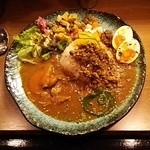 ボタニカレー  １辛   玉子ピクルス