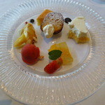 リストランテ スペッキオ - デザート6種の盛り合わせ