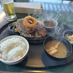 あっぷるぐりむ - 旨ハンバーグ（キング）とチキン唐揚げ和風セット