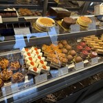 パティスリー アサカ - ショーケース2