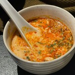 炭火焼肉 にく式 - コムタンスープ　赤